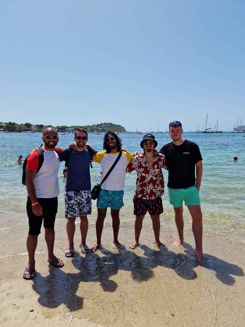 You are currently viewing I Found It So Hard To Make Friends After College – How I Got My Social Life Handled